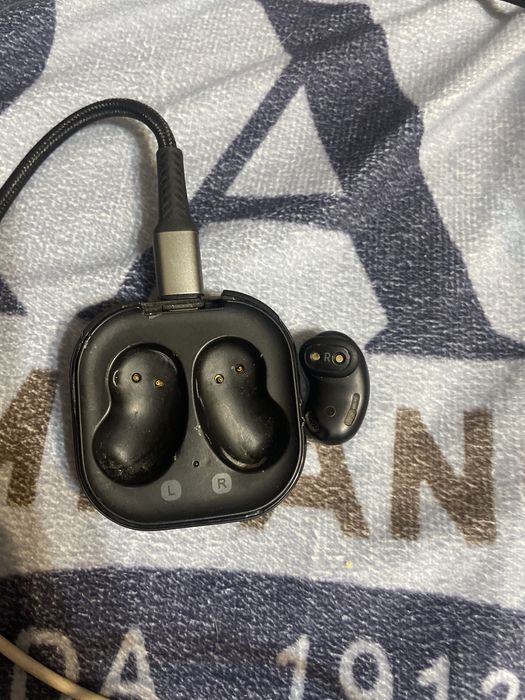 Samsung Galaxy Buds Live правый работает