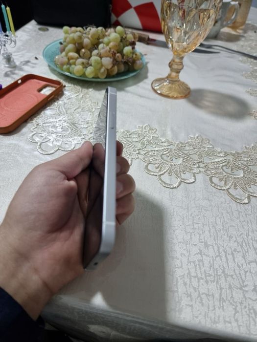 Iphone 12 64 gb  .