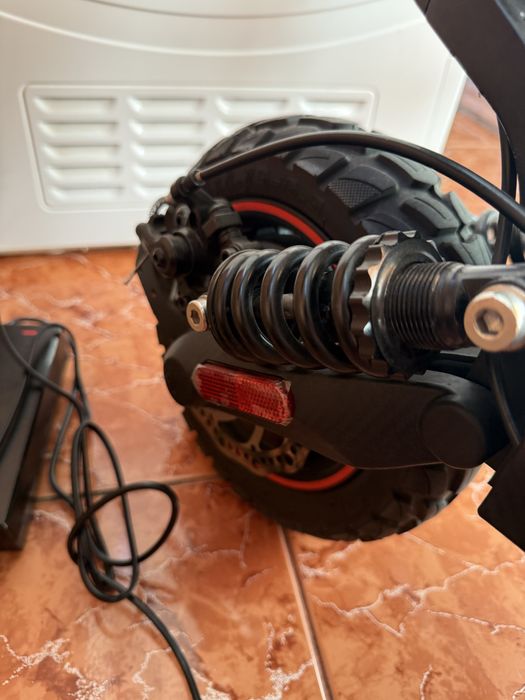 Trotineta aproape noua