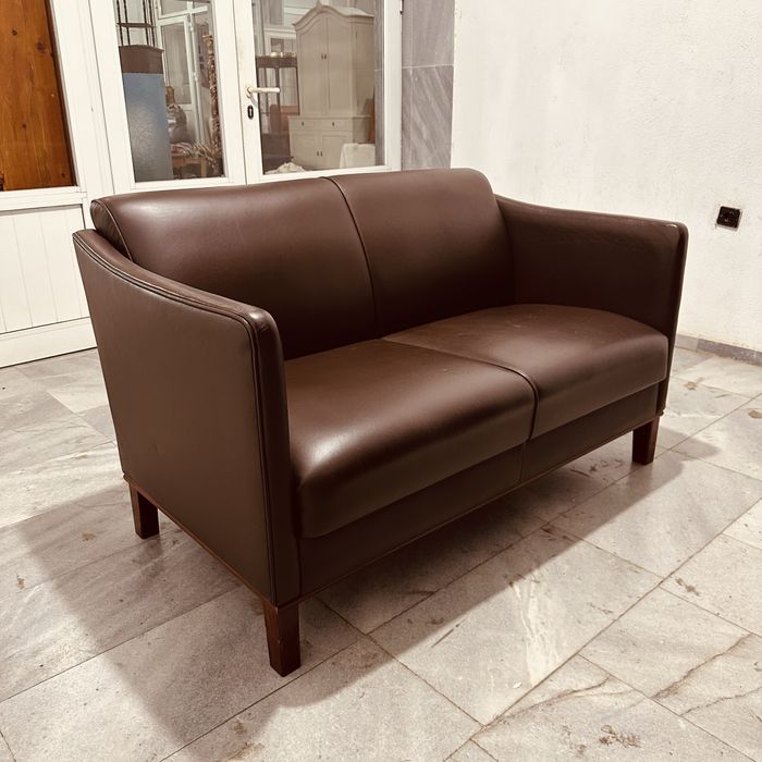 Диван от естествена кожа – перфектно състояние