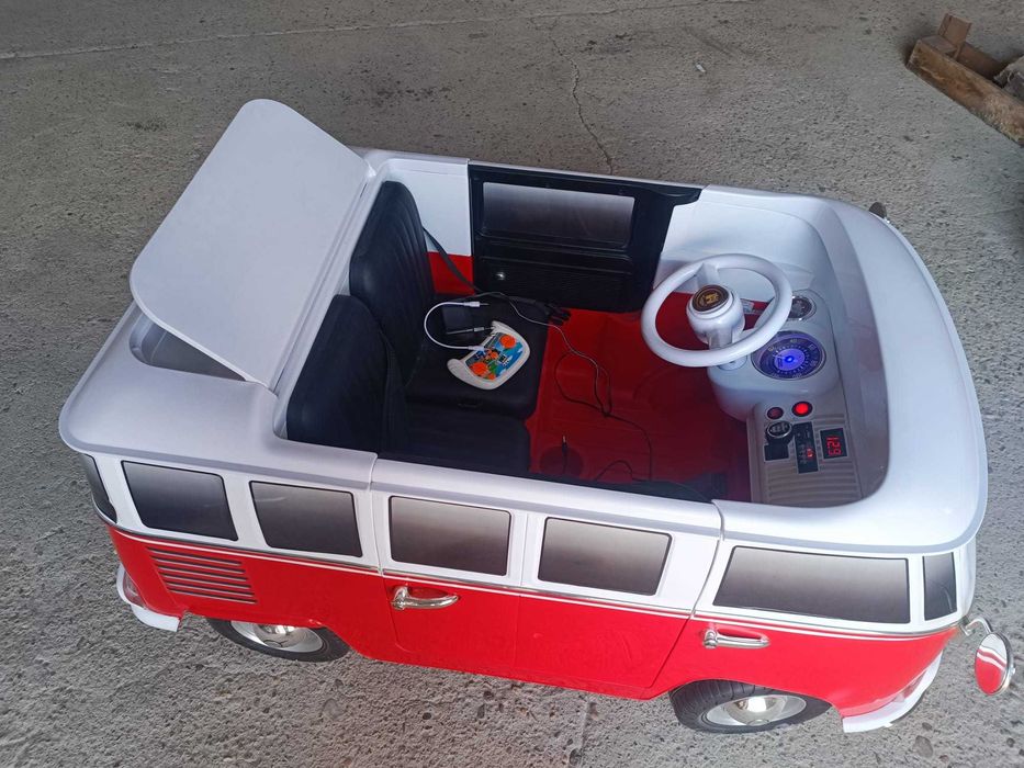 Mașinuță electrică Volkswagen Bus T-1 Samba, 2 locuri – roșu/alb