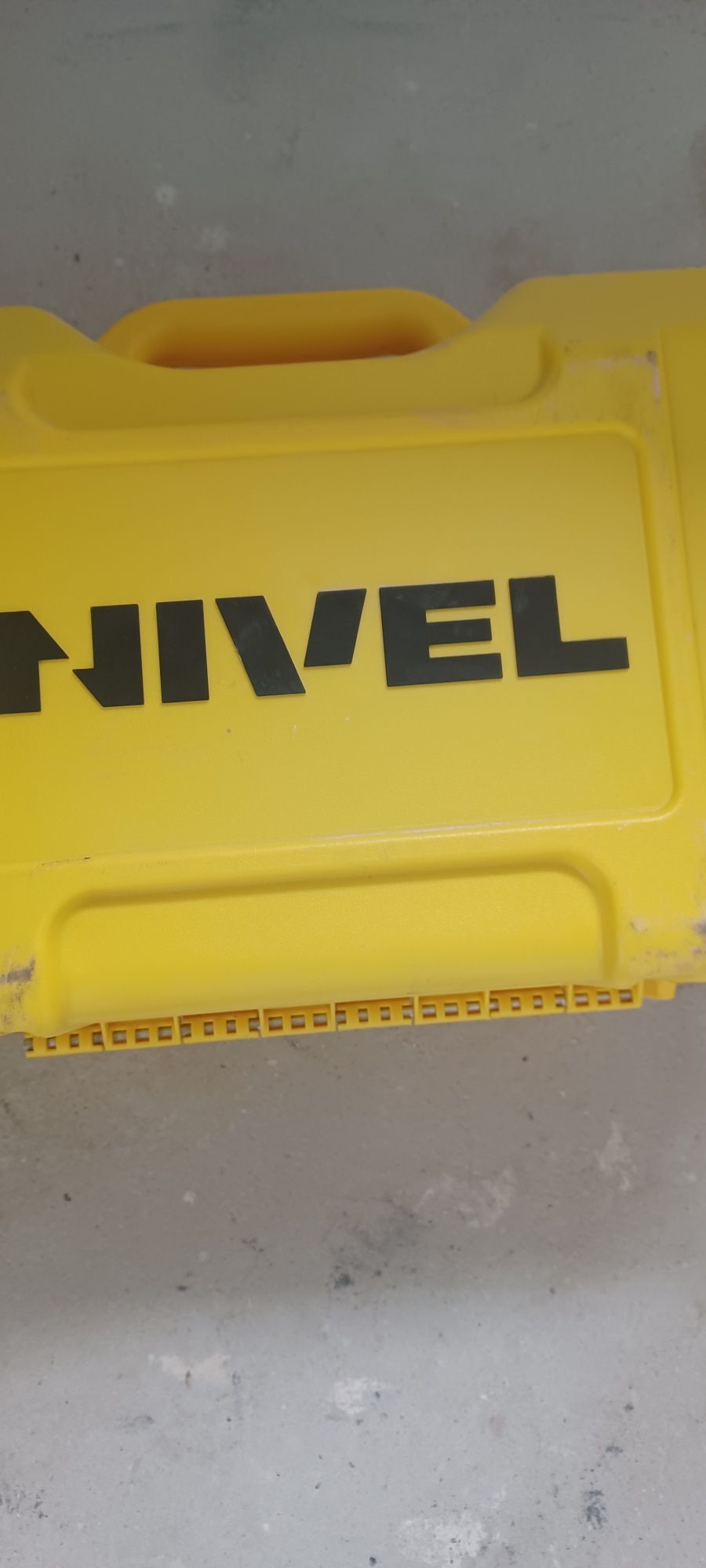 Nivela laser rotativa