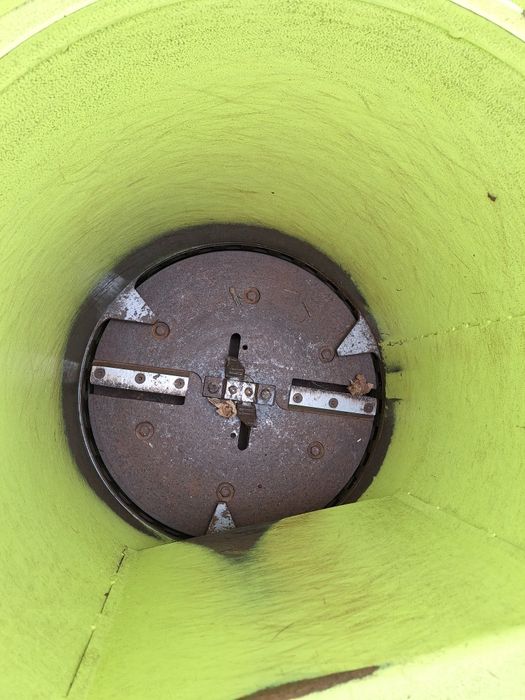 Tocătoare resturi vegetale vie, livada