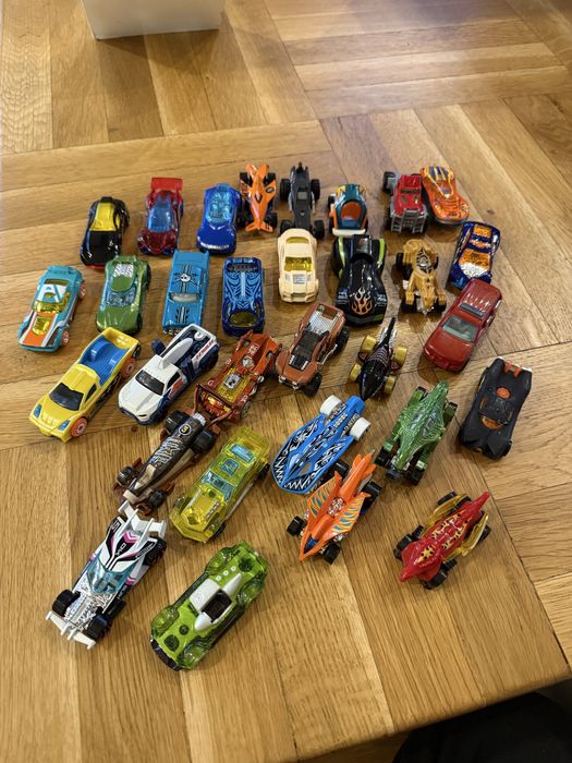 Hot wheels колички