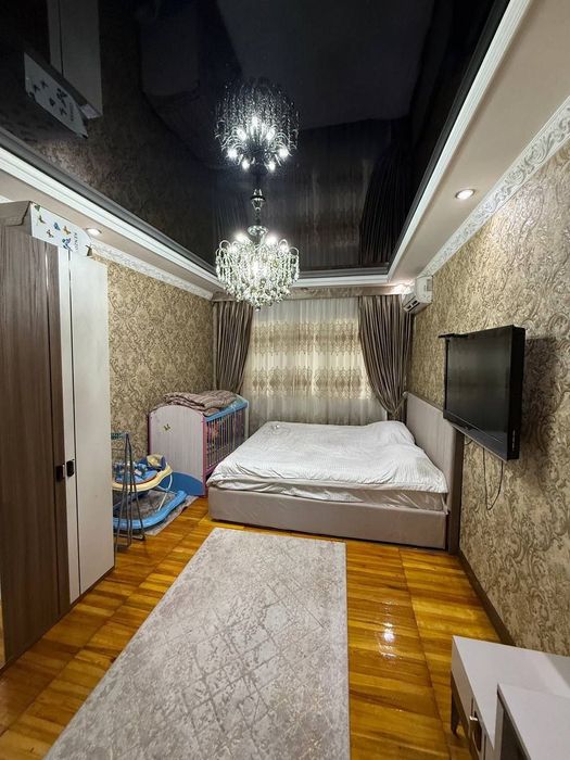 Продаётся квартира Юнусабад 19кв 3*4/1/5