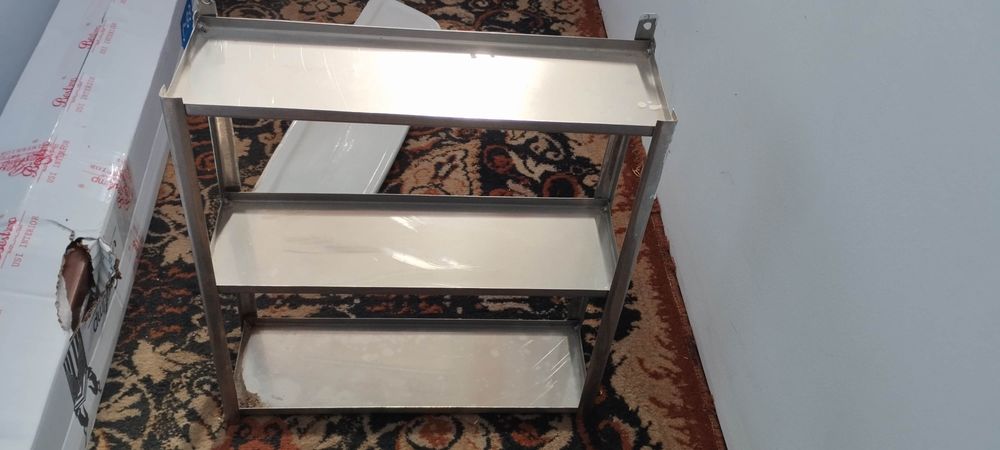 Etajere ceramic și inox