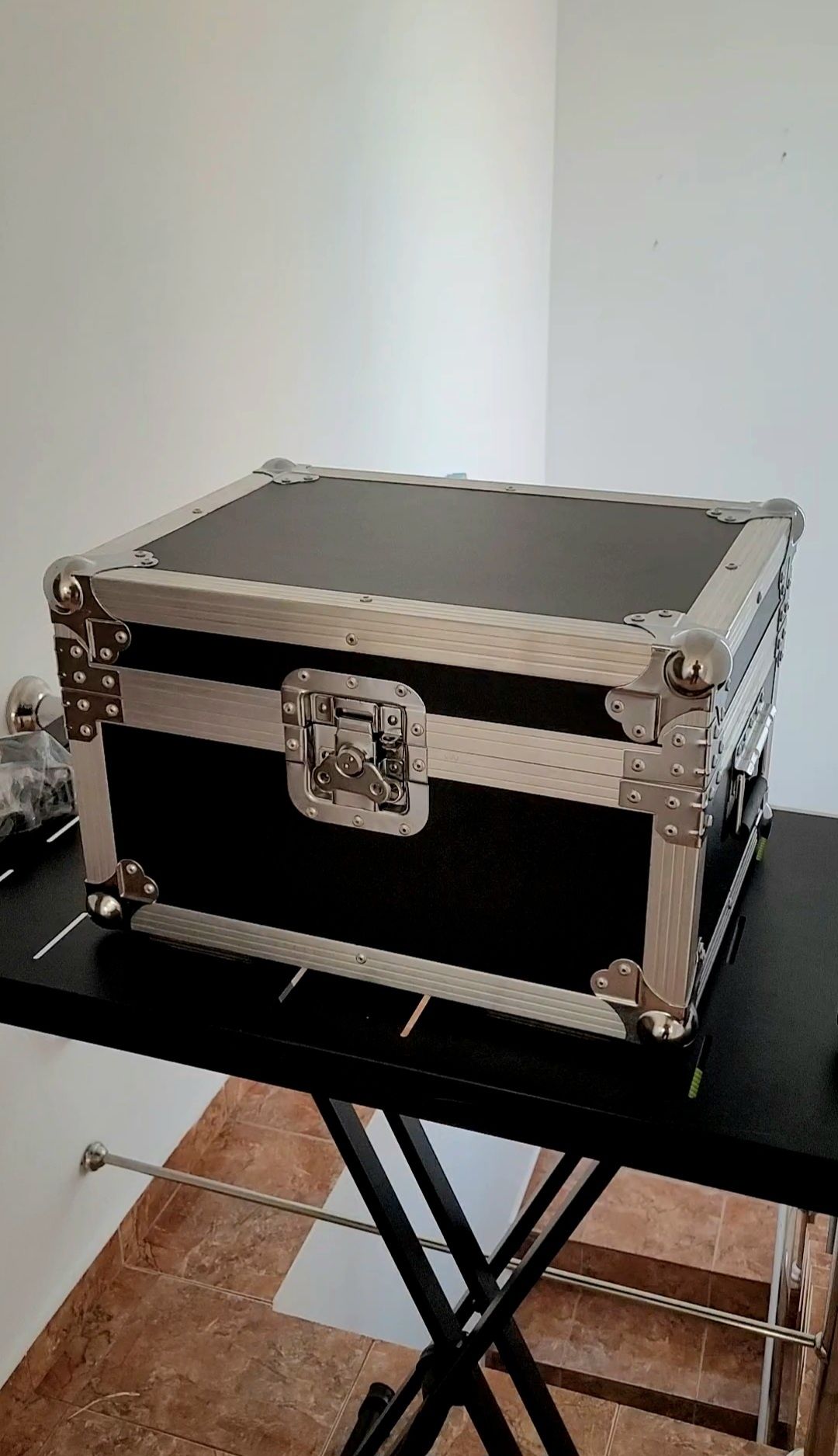 Flight case cutii 46×34x30 dj formație transport genti husa echipament