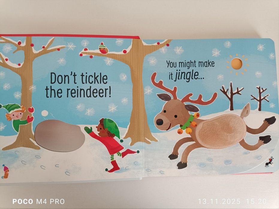 Carte senzoriala și cu sunete Usborne Don't tickle The Reindeer! Nouă
