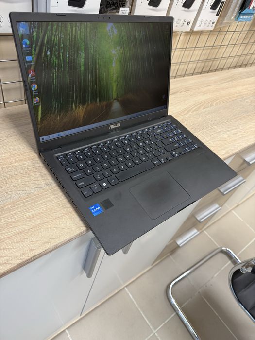 Лаптоп Asus Vivobook X1500E - 15,6”, i5, отличен