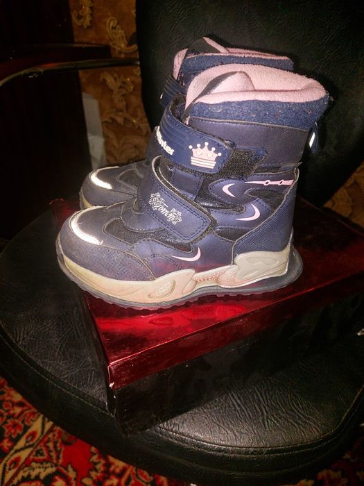 Сапоги зимние  очень  тёплые  и удобные