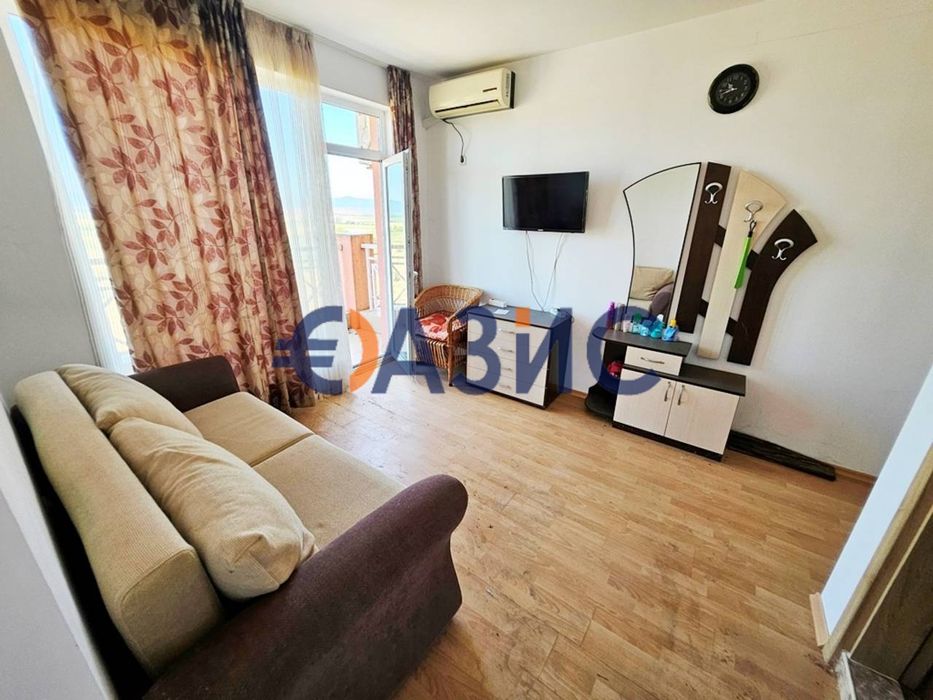 Продава се Двустаен апартамент в к.к. Слънчев бряг - 58 кв.м за 819 €/кв.м - Снимка #9