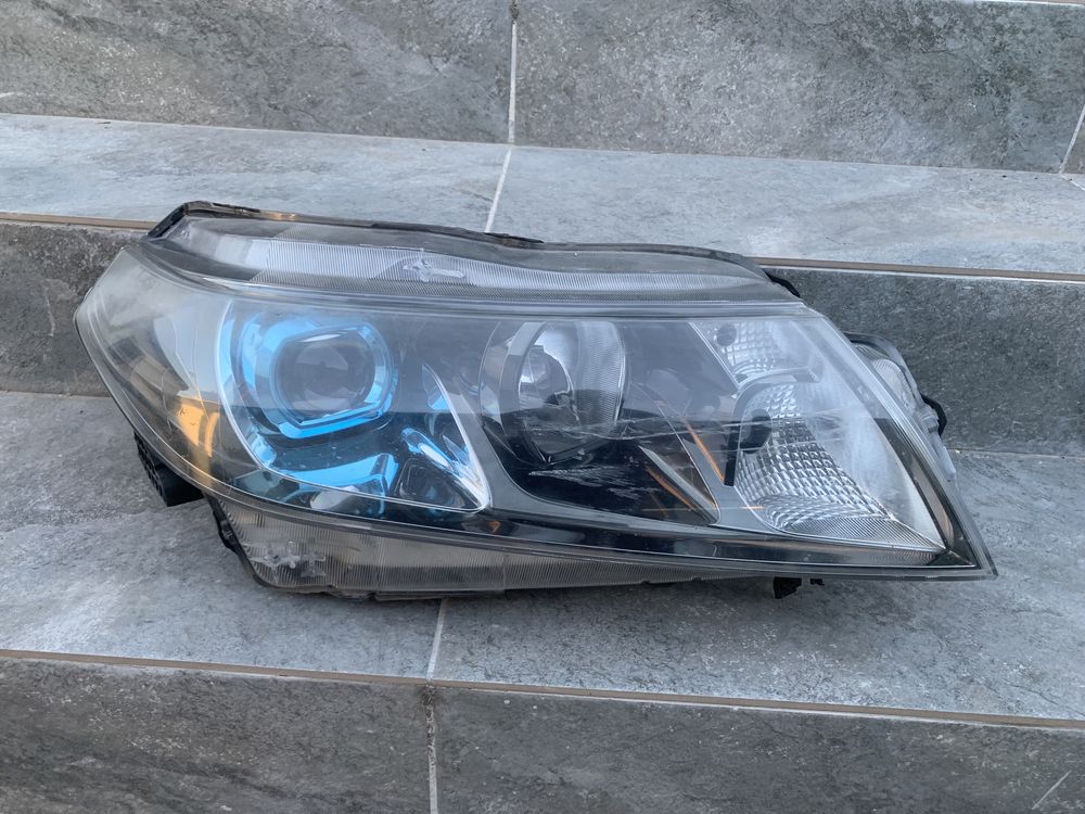 Far dreapta Suzuki Vitara LED cu albastru Original Europa