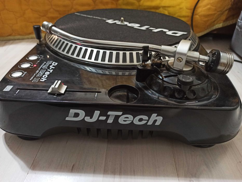 Продавам Два Грамофона DJ-Tech Vinyl USB 10
