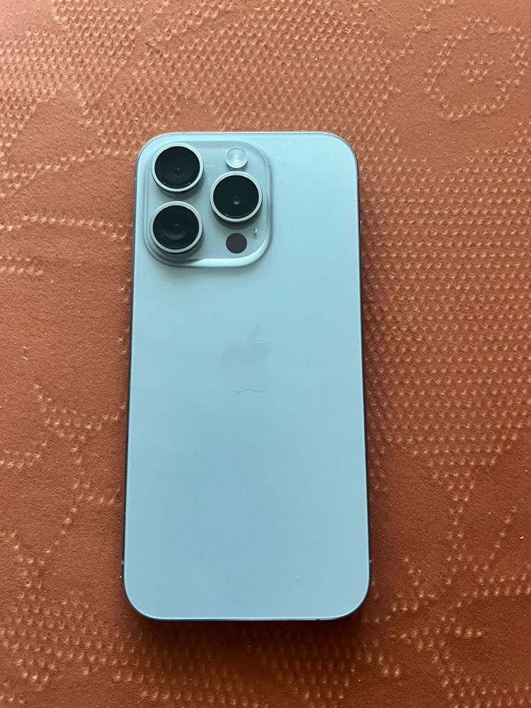 IPhone 15 PRO Titanium