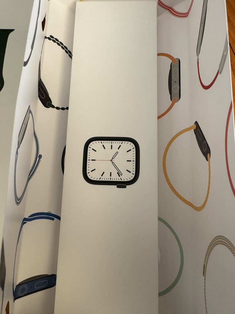 Apple Watch Series 7 45 mm -като нов, в гаранция!!!