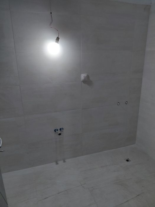 Vând apartament 2 camere în blocul White Tower Ploiesti