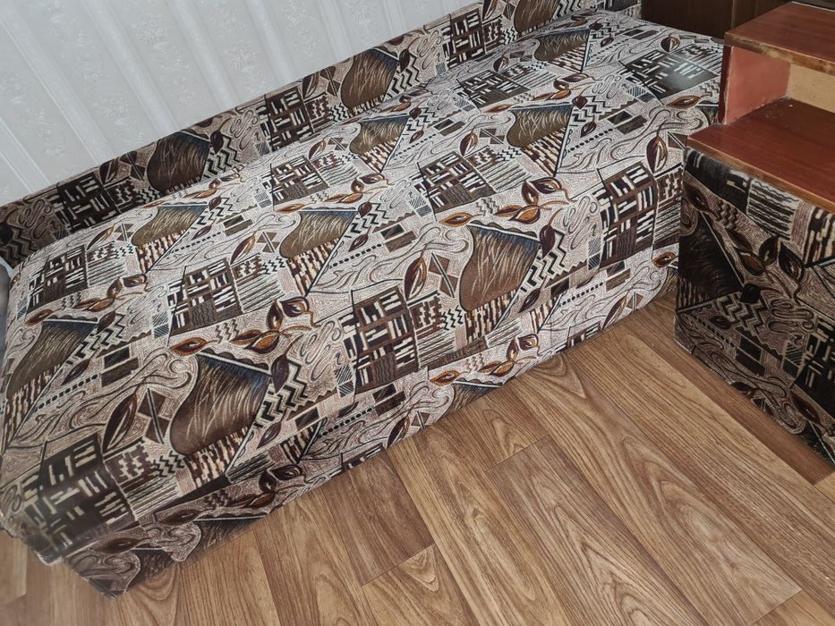 Продаётся кровать тахта.
