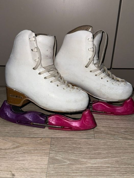 Коньки Edea Overture для фигурного катания.