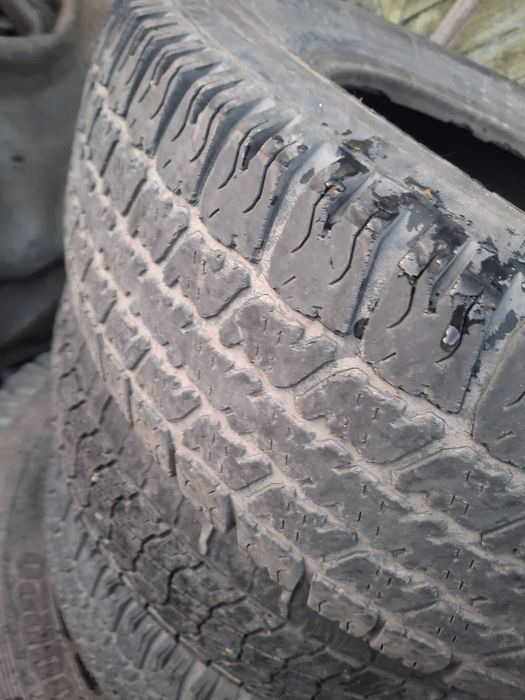 Резина на Уаз-а так же.Ниву.