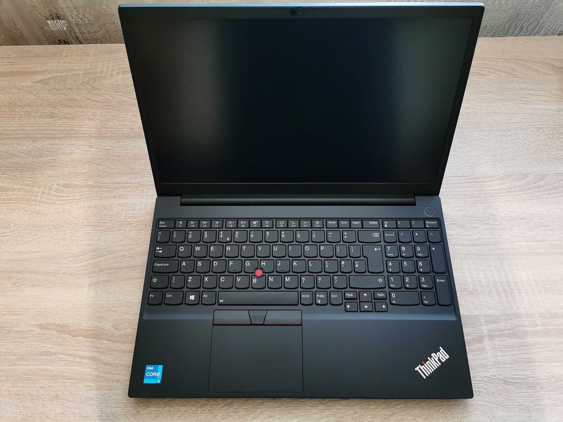 Лаптоп Lenovo ThinkPad E15 - Windows 11 Pro, Office 2021 + гаранция!