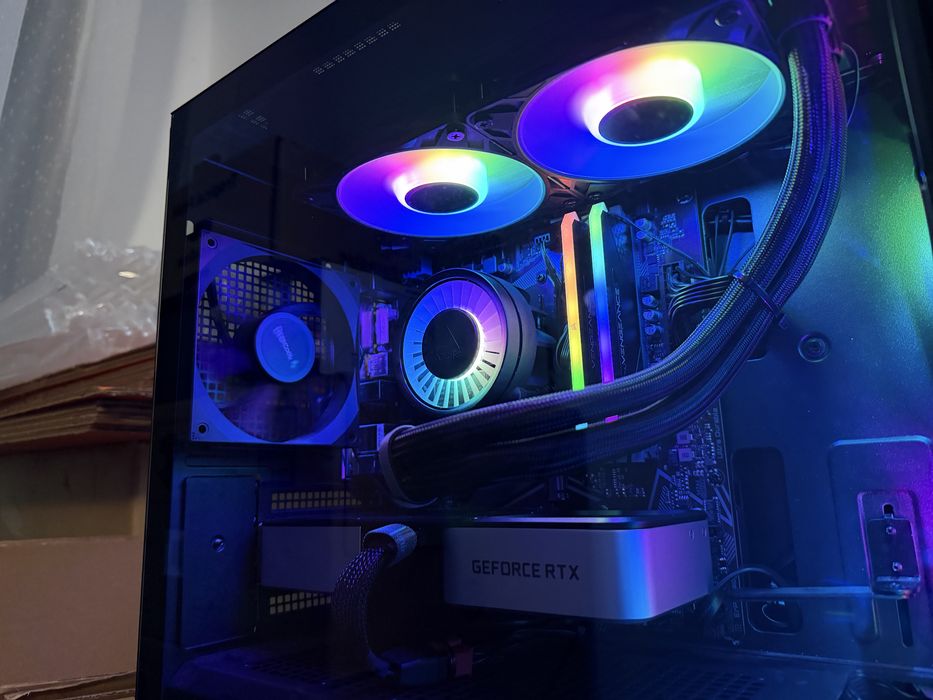 PC Gaming Ryzen 5 5600X RTX3060Ti FE 32GB 500GB SSD AIO Arctic