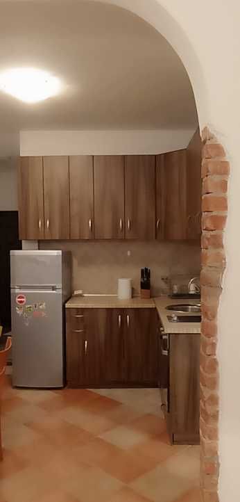 Дава се под наем Тристаен апартамент в София, Оборище - 76 кв.м за 714 € - Снимка #2