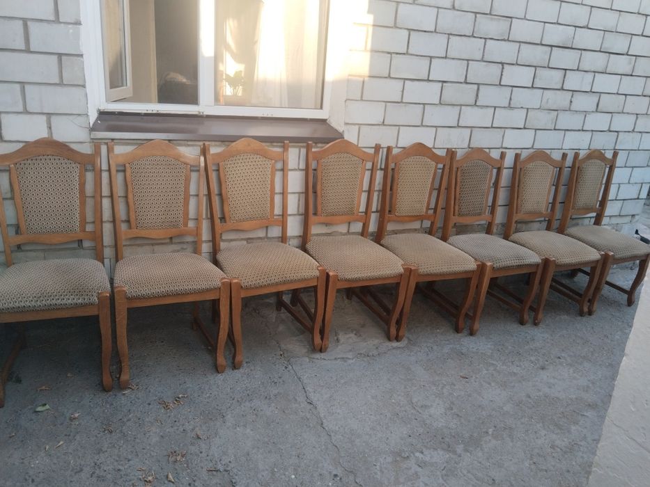Стулья продам 8шт