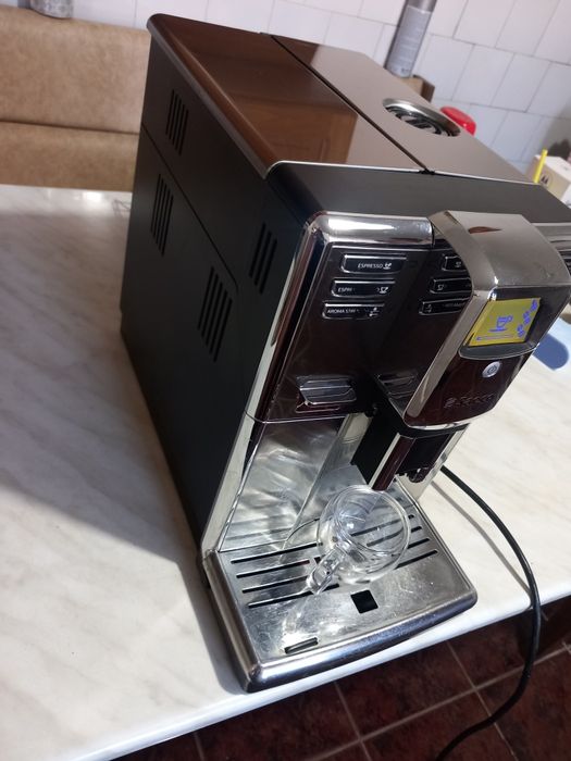 Vand espressor, aparat de cafea Saeco Incanto