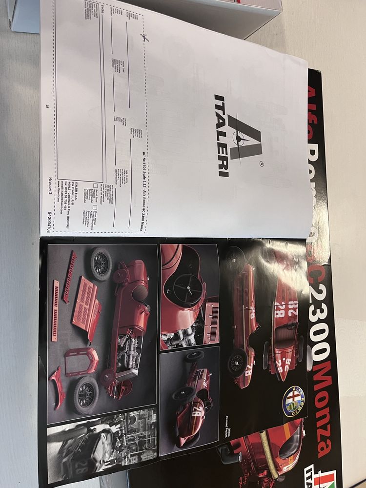Сглобяем макет Alfa Romeo 8C 2300 Monza 1:12