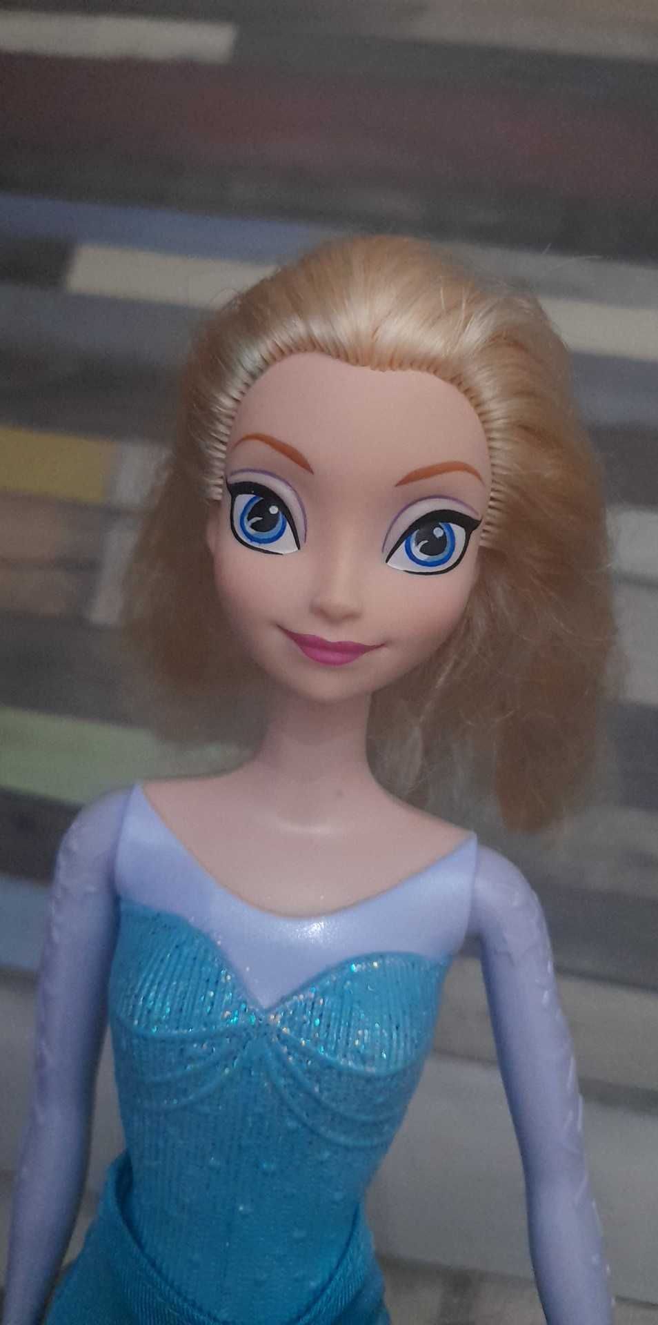 Papusa Mattel Elsa cu par moale