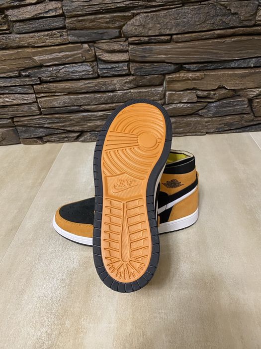 Air Jordan 1 High Zoom Air CMFT Black Monarch