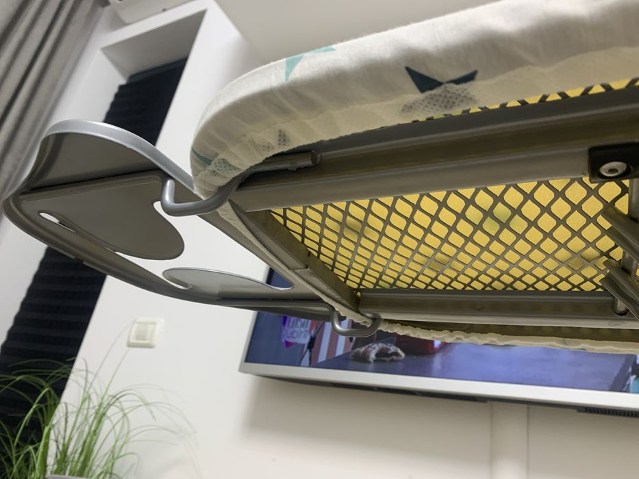 Masa de calcat cadru din metal