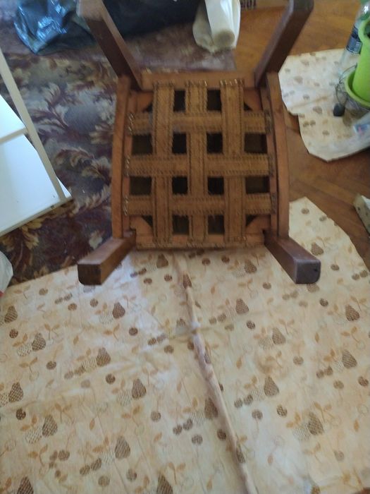 Холна маса масивна -орнаменти дърво резба--Масивни мека мебел столове