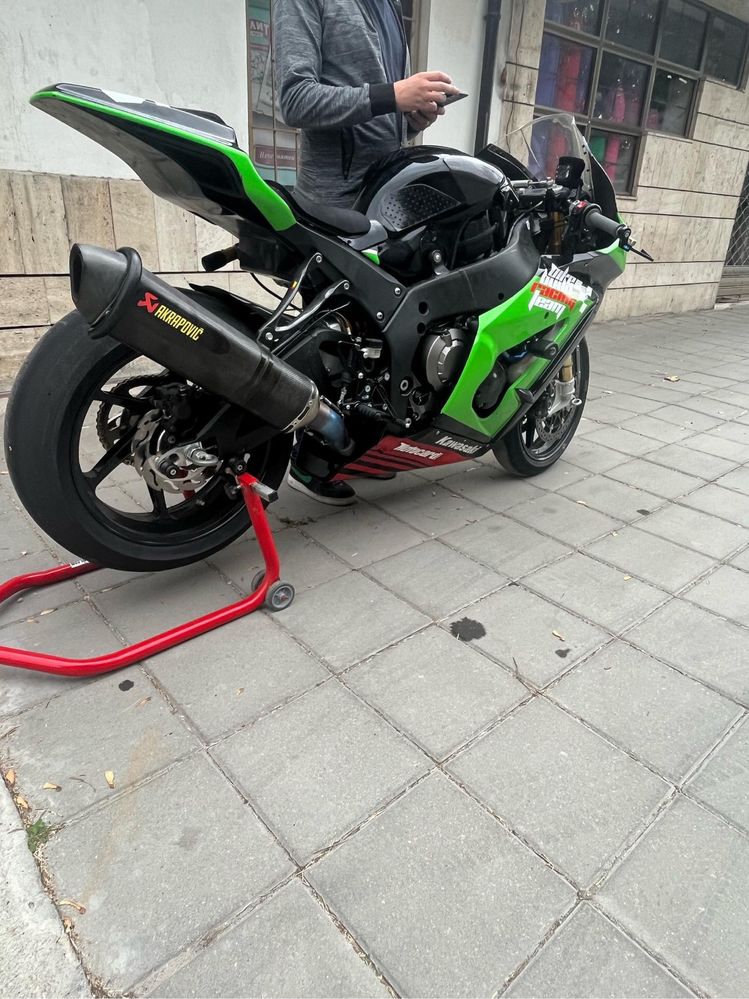 Ауспух akrapovic