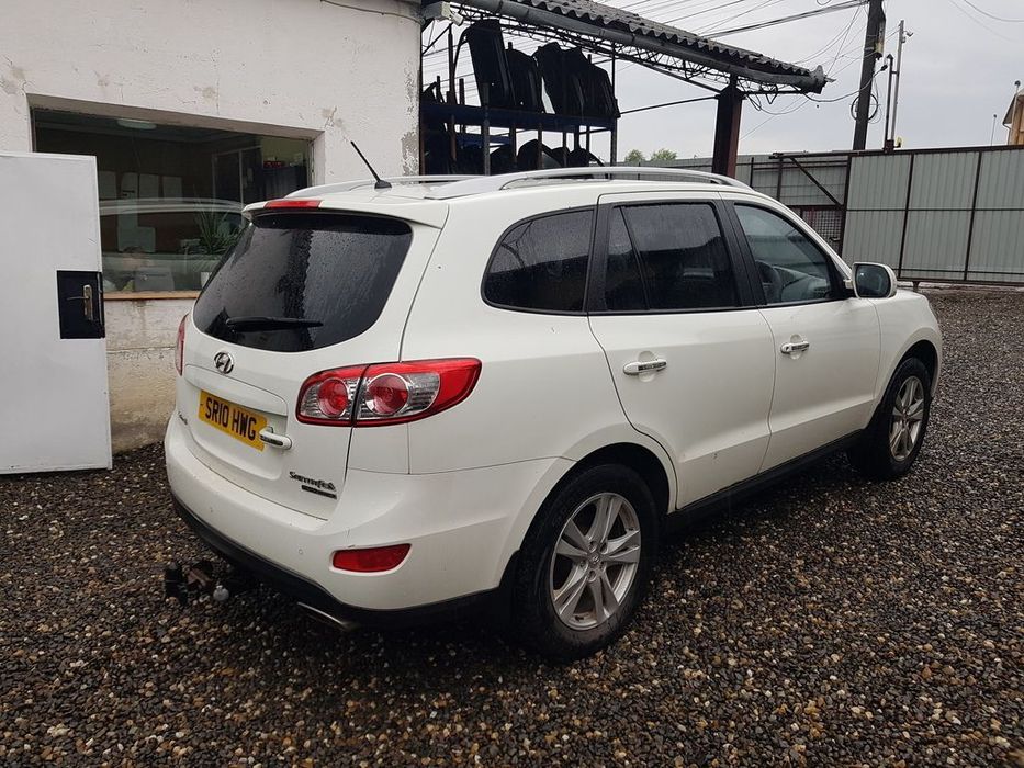Dezmembrari dezmembrez  Hyundai Santa Fe 2 Facelift 2.2 Diesel 2010-2012