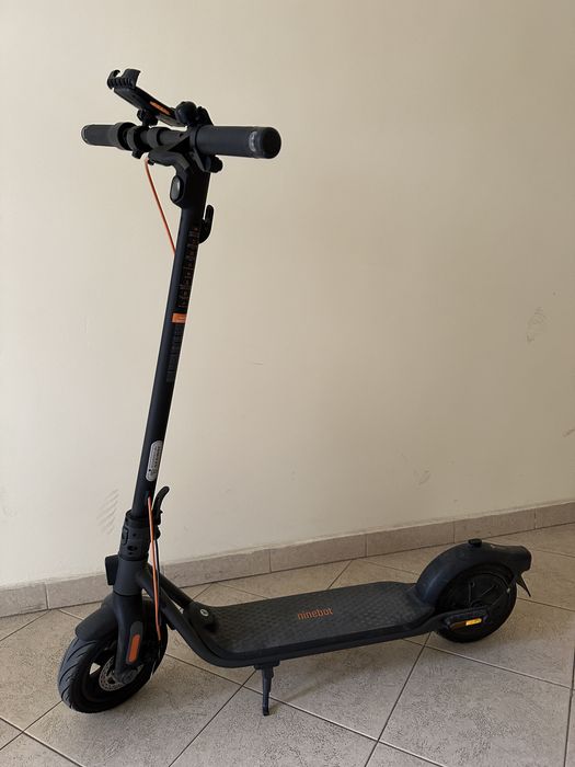 Електрическа тротинетка Segway Ninebot F2 Plus