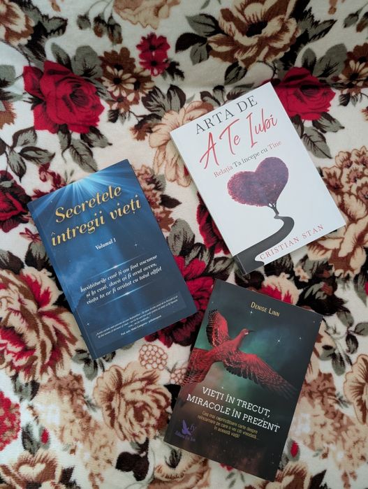 Vând 3 cărți (pachet)