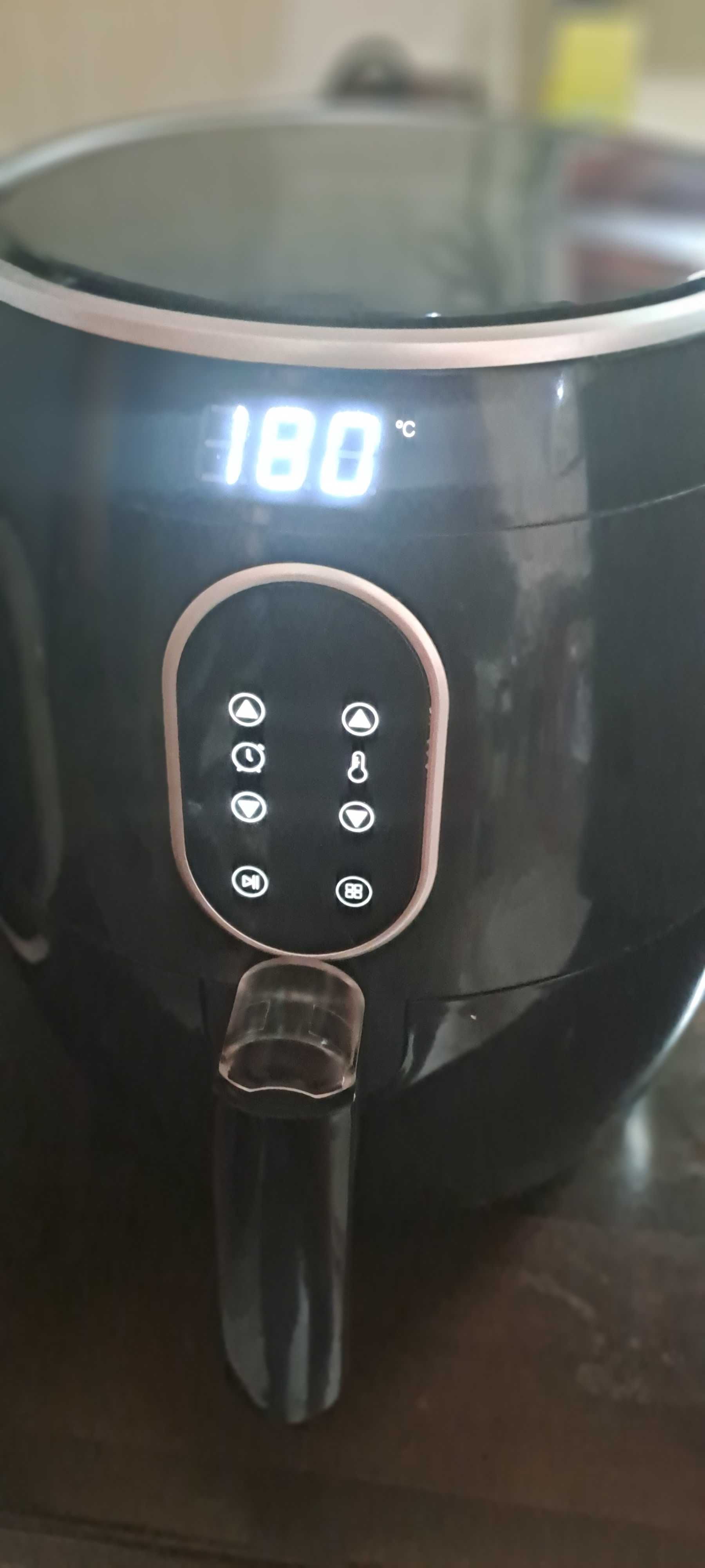 AIR FRYER неразличим от нов