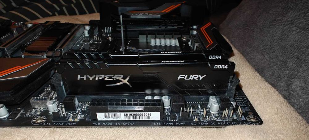 Gigabyte X470 Aorus Ultra Gaming+16GB RAM DDR4 3000MHZ+CoolerIDCooling