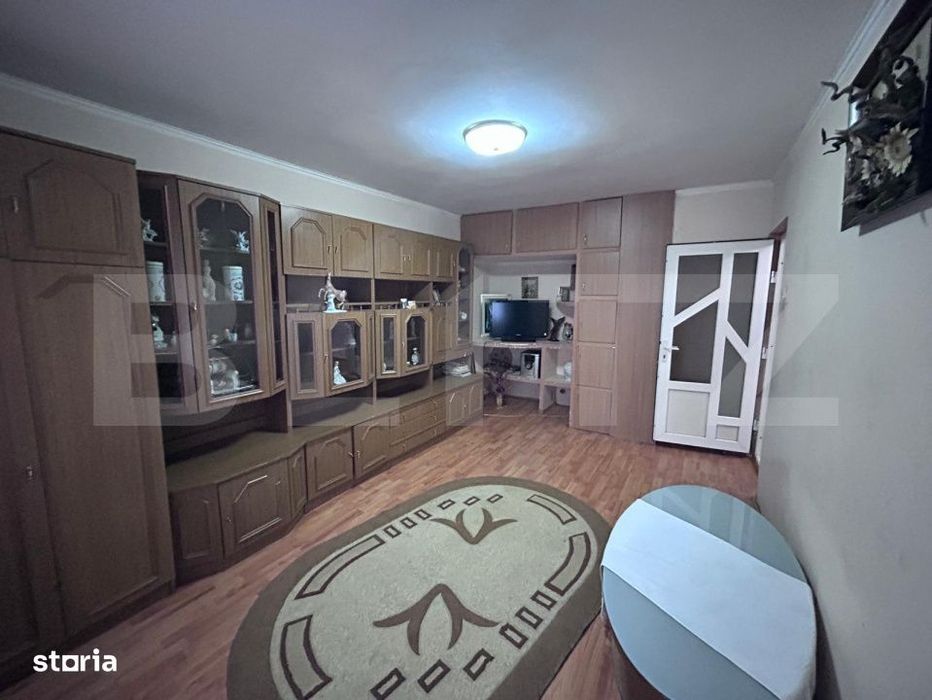 Apartament de vanzare, cu 4 camere, Agriculturii