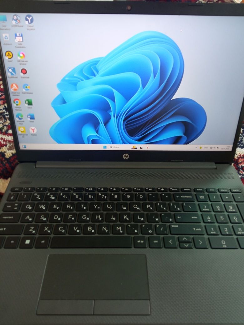 Notebook sotiladi