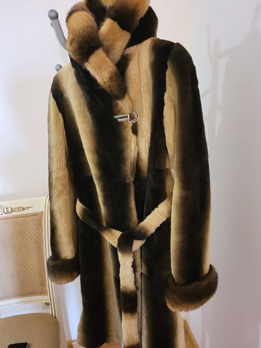 Шуба норковая,средней длины