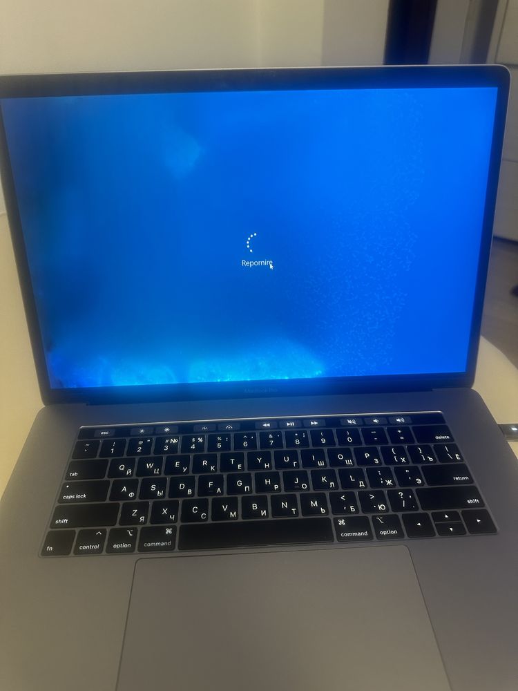 Macbook Pro i7 TochBar /2019