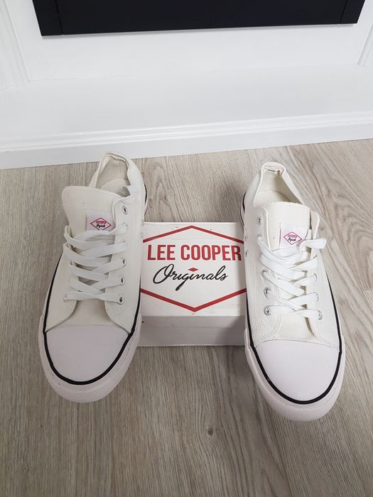 Tenesi Lee Cooper