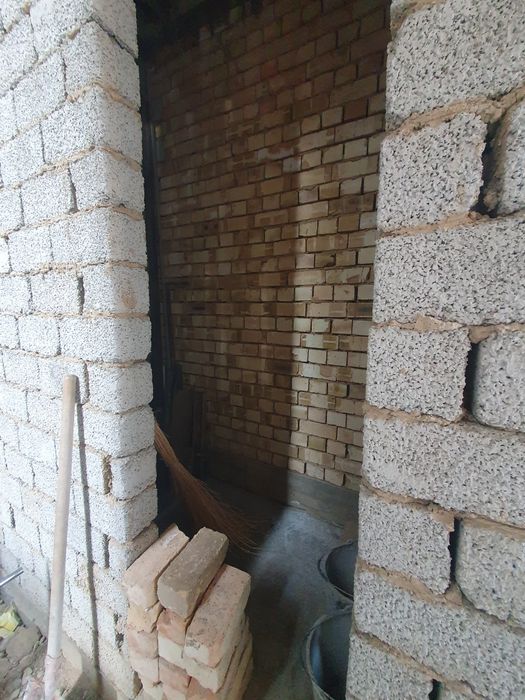 Учаска,коробка сотилади.