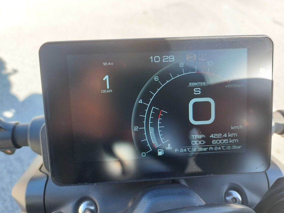 Motocicleta Zontes GK350