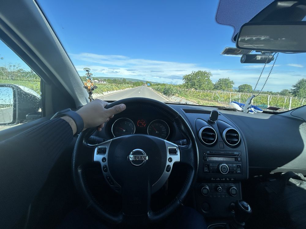 Nissan Qashqai J10