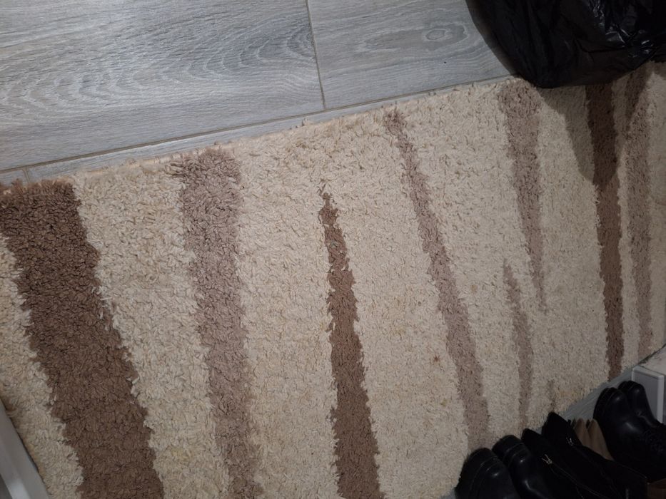 Продам ковёр для прихожей или кухни травка