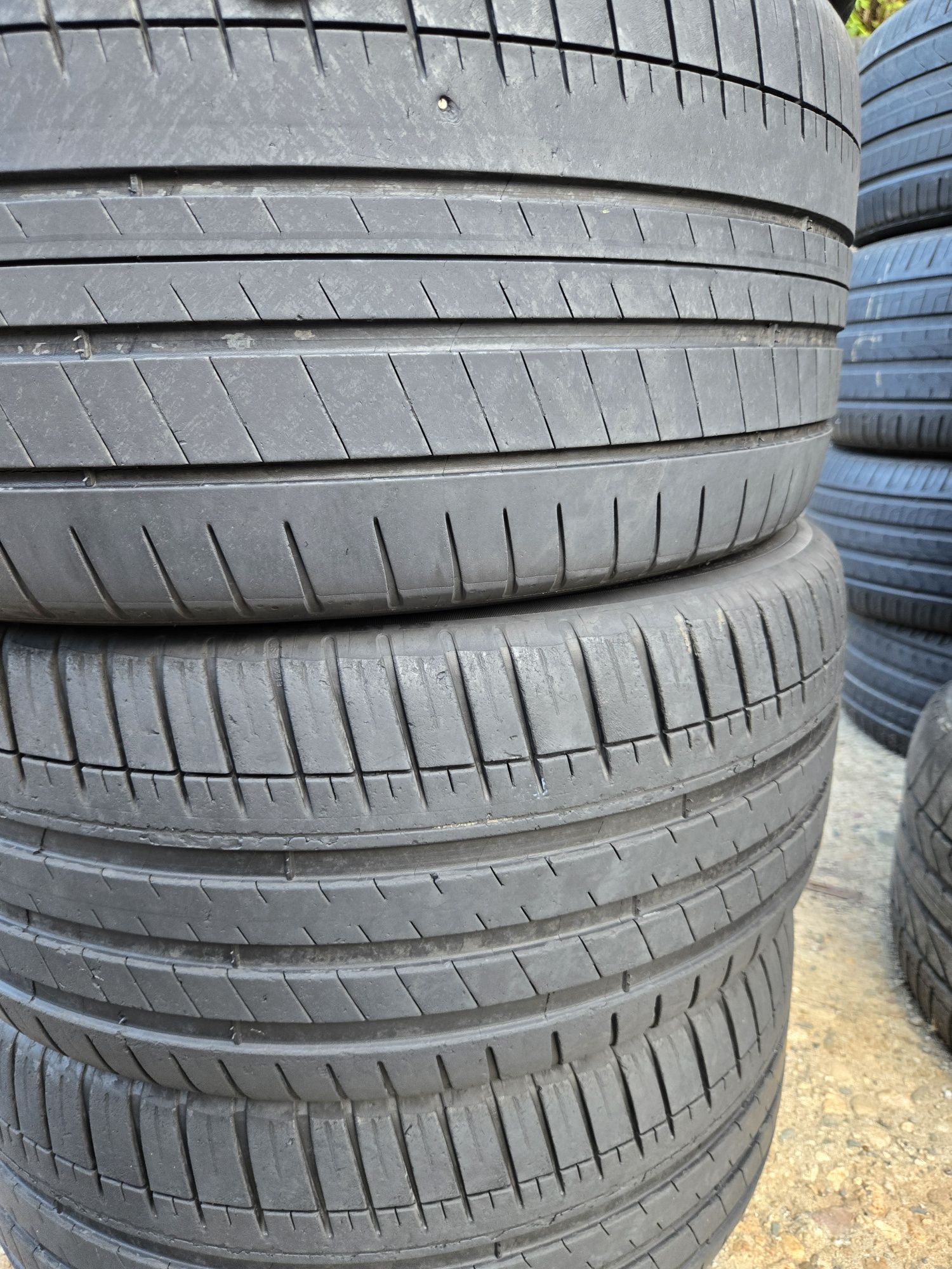 275 40 19 и 255 40 19 Michelin летни.