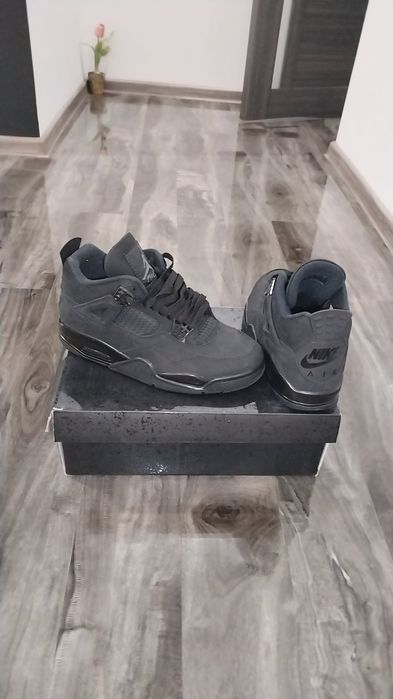 Jordan 4 Black cat